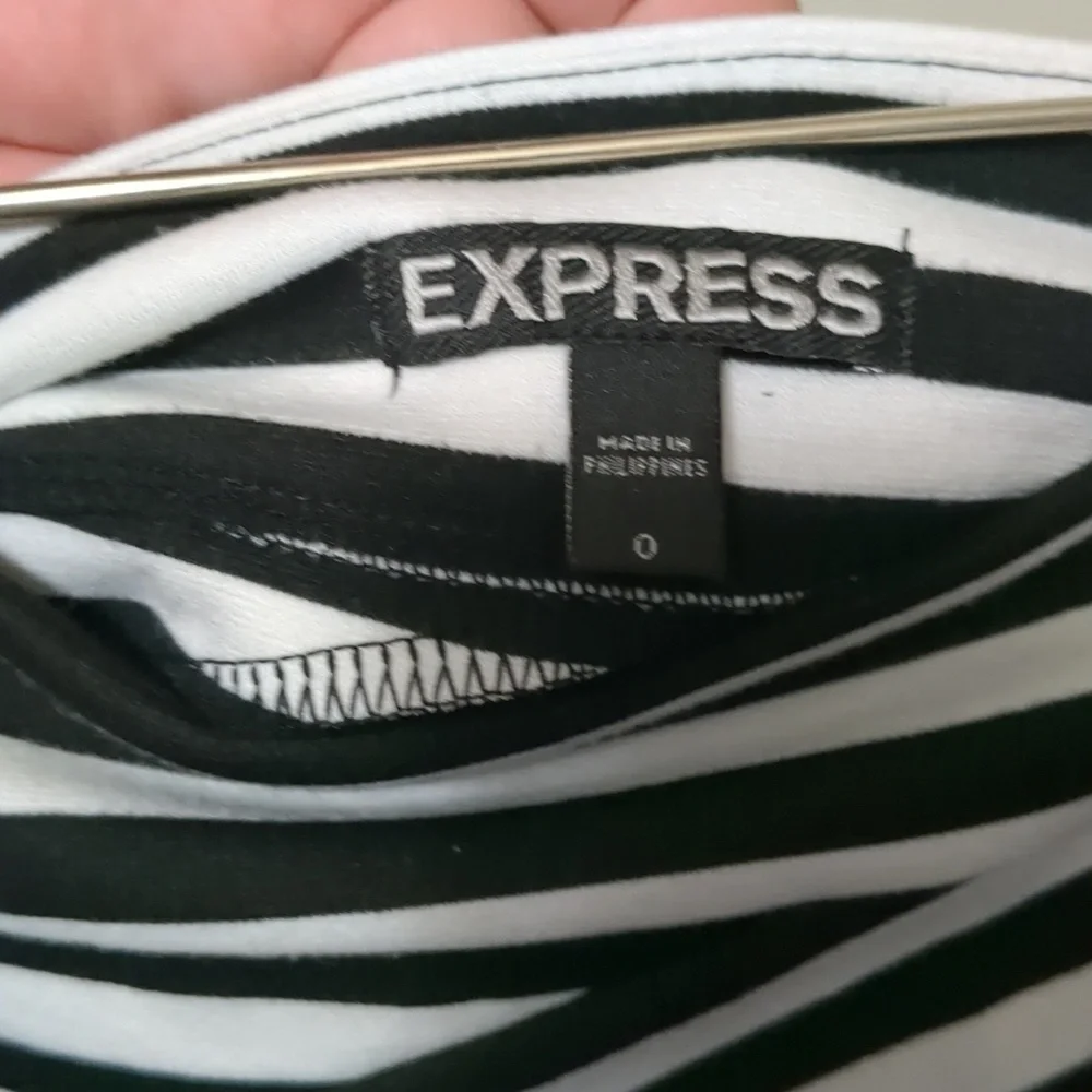Express Mini Skirt - Picture 5 of 6